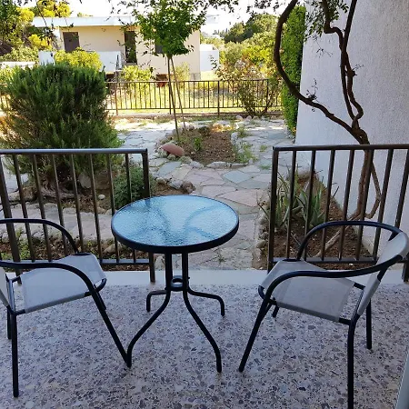 Filippos Apartments 