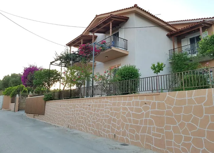 Filippos Apartments \