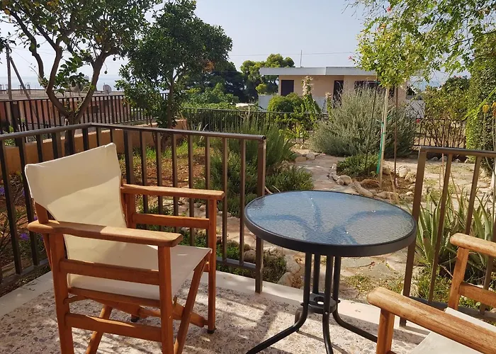 Filippos Apartments \